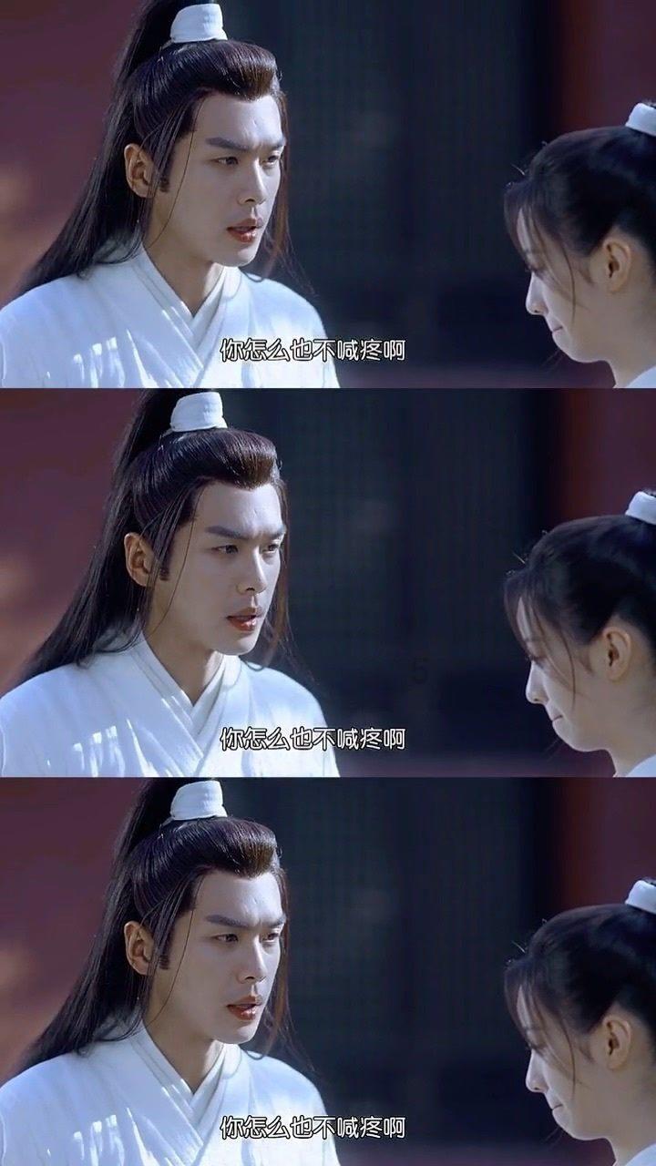 30岁孙怡热辣妩媚,一袭粉红无肩裙彰显魔鬼身材,腰臀比例绝佳